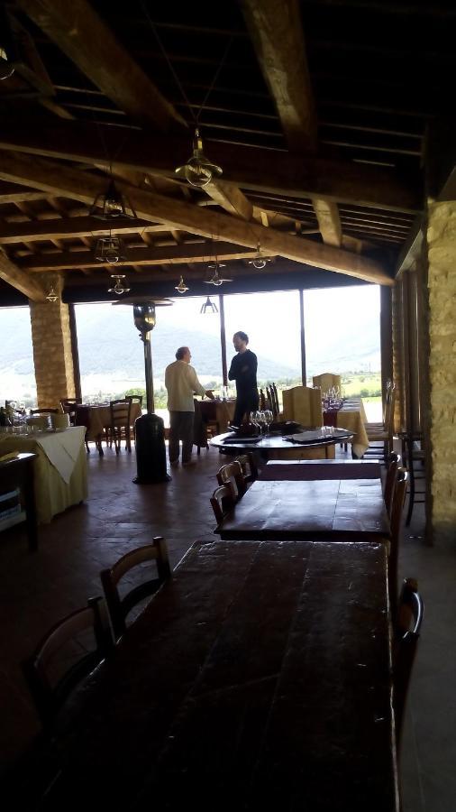 Agriturismo Il Casale Degli Amici Норча Экстерьер фото